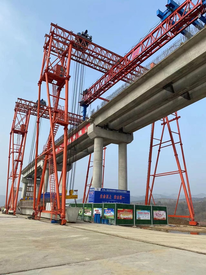 内蒙古呼和浩特双悬臂式架桥机厂家 双悬臂式架桥机司机资格认证与培训：实操规范与资质管理​