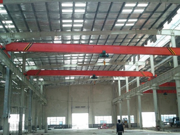 河南商丘冶金专用桥式起重机厂家 冶金专用桥式起重机的起重量与起升高度：工况适配与实践标准